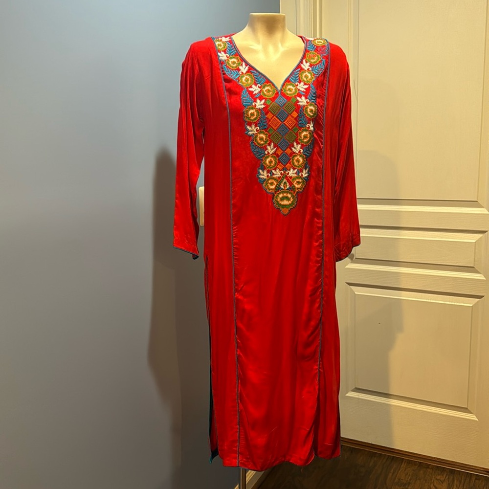 Red Shalwar Khamis Top women’s size L
